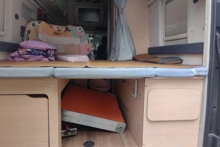 Used SAIC MAXUS Xintu V90  Trunk