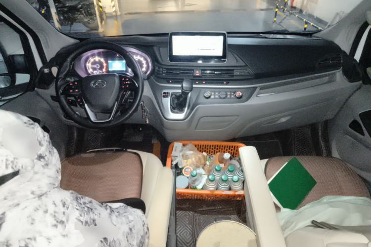 Used SAIC MAXUS Xintu V90  Center Console