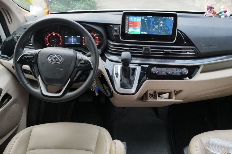 Used SAIC MAXUS Xintu V90 2022 2.0T Automatic ZhiDa Rear-Drive Long Wheelbase High-Roof Design with Single Rear Tire 9-Seater Center Console
