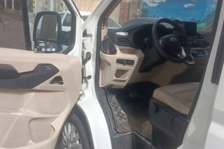 Used SAIC MAXUS Xintu V90 2022 2.0T Automatic ZhiDa Rear-Drive Long Wheelbase High-Roof Design with Single Rear Tire 9-Seater Driver Seat