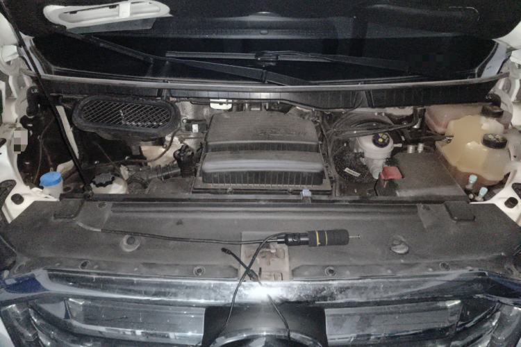 Used SAIC MAXUS Xintu V90  Engine Bay