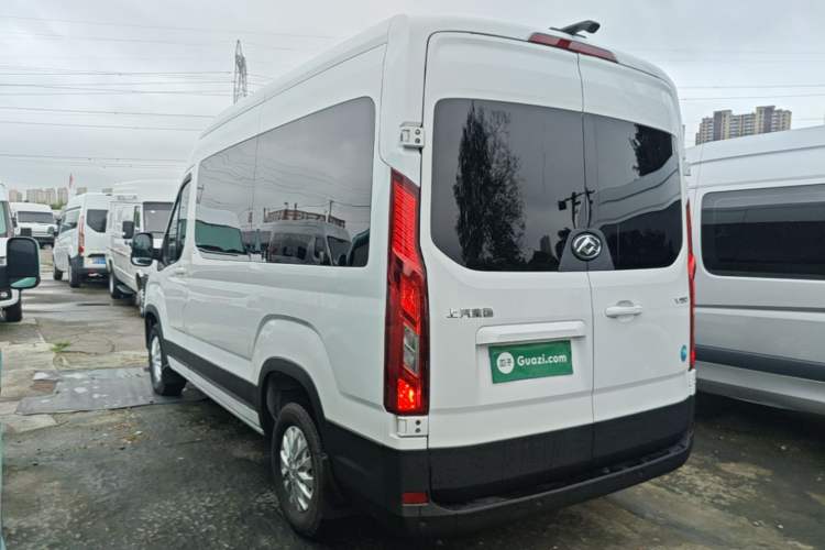 Used SAIC MAXUS Xintu V90 2022 2.0T Manual Zhiyun King Rear-Drive Long Wheelbase High-Roof with Single Rear Tire—6/7 Seats Exterior 2