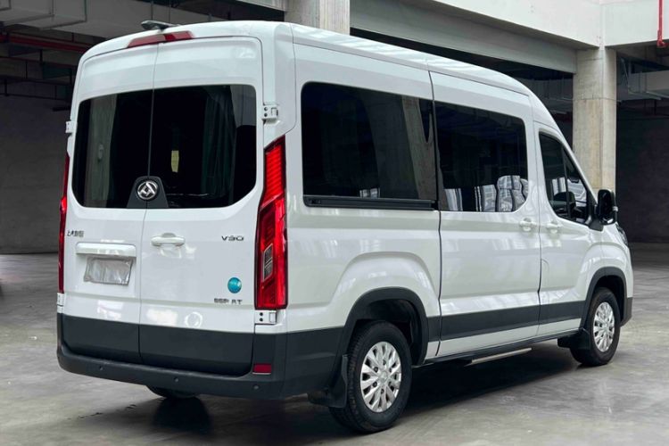 Used SAIC MAXUS Xintu V90 2022 2.0T Automatic ZhiDa Rear-Drive Long Wheelbase High-Roof Design with Single Rear Tire 9-Seater Exterior 4