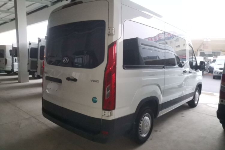 Used SAIC MAXUS Xintu V90 2022 2.0T Manual Zhiyun King Rear-Drive Long Wheelbase High-Roof with Single Rear Tire—6/7 Seats Exterior 5