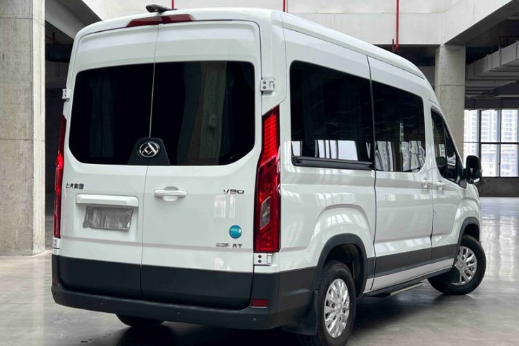 Used SAIC MAXUS Xintu V90 2022 2.0T Automatic ZhiDa Rear-Drive Long Wheelbase High-Roof Design with Single Rear Tire 9-Seater Exterior 5