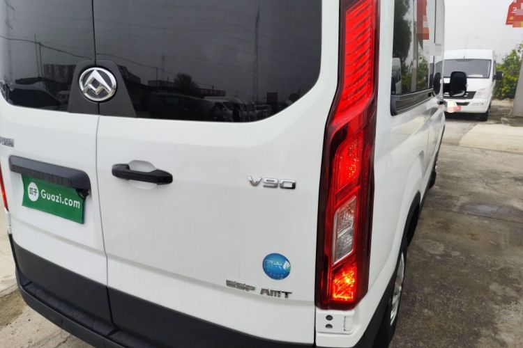 Used SAIC MAXUS Xintu V90 2022 2.0T AMT Yunjie Front-Wheel-Drive Long Wheelbase High-Roof Single-Tire Rear 7-Seater Exterior 6