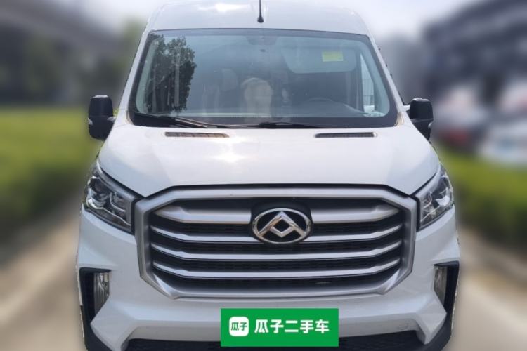 Used SAIC MAXUS Xintu V90 2022 2.0T Manual Zhiyun King Rear-Drive Long Wheelbase High-Roof with Single Rear Tire—6/7 Seats Front