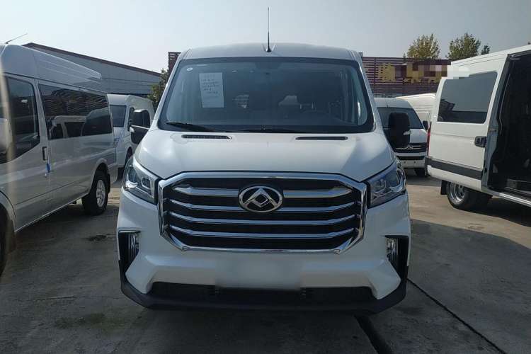 Used SAIC MAXUS Xintu V90 2022 2.0T Manual – Yunjie Front-Wheel-Drive Short Wheelbase Mid-Roof Design with Single Rear Tire 6-Seater Front