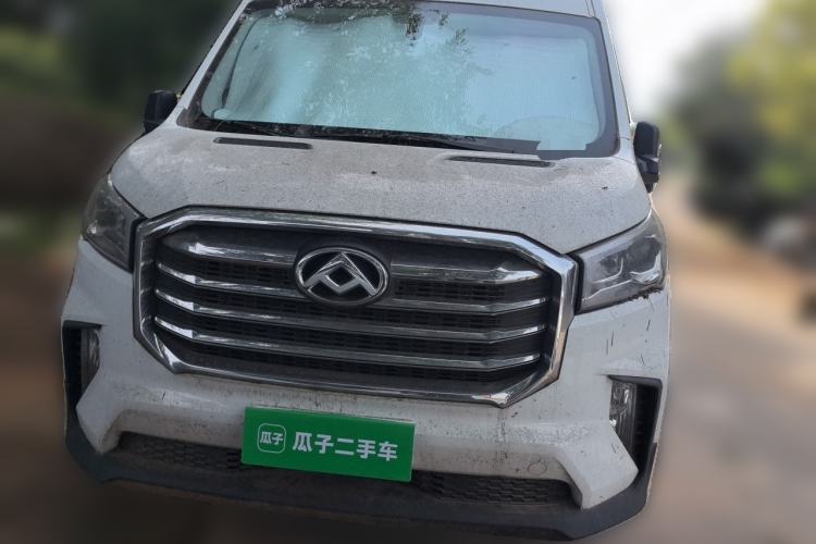 Used SAIC MAXUS Xintu V90 2022 2.0T Automatic Zhiyun King Rear-Drive Long Wheelbase High-Roof Design with Single Rear Tire—6/7 Seater Front