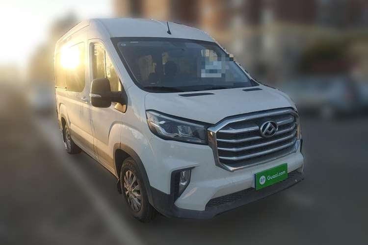 Used SAIC MAXUS Xintu V90 2022 2.0T AMT Yunjie Front-Wheel-Drive Long Wheelbase High-Roof Single-Tire Rear 7-Seater Front Right 45 Deg