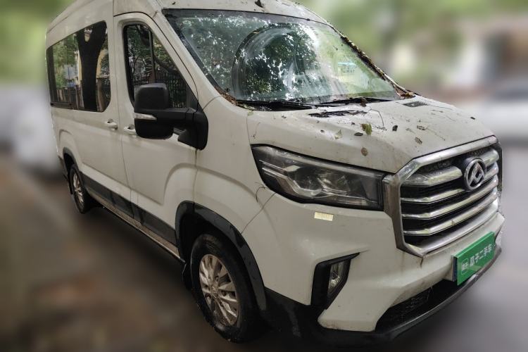 Used SAIC MAXUS Xintu V90 2022 2.0T Automatic Zhiyun King Rear-Drive Long Wheelbase High-Roof Design with Single Rear Tire—6/7 Seater Front Right 45 Deg