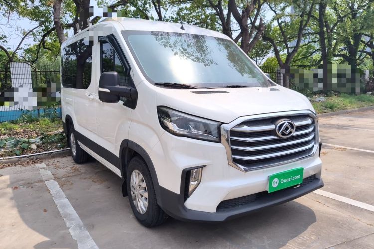 Used SAIC MAXUS Xintu V90 2022 2.0T AMT Yunjie Front-Wheel-Drive Short Wheelbase Mid-Roof Design with Single Rear Tire and 6 Seats Front Right 45 Deg