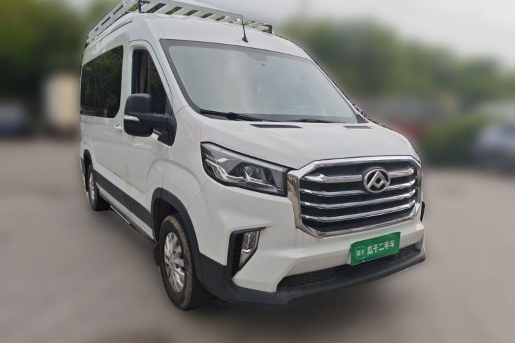 Used SAIC MAXUS Xintu V90 2022 2.0T Automatic ZhiDa Rear-Drive Long Wheelbase High-Roof Design with Single Rear Tire 9-Seater Front Right 45 Deg