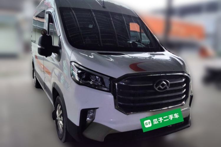 Used SAIC MAXUS Xintu V90 2022 2.0T Automatic Zhiyun King Rear-Drive Long Wheelbase High-Roof Design with Single Rear Tire—6/7 Seater Front Right 45 Deg