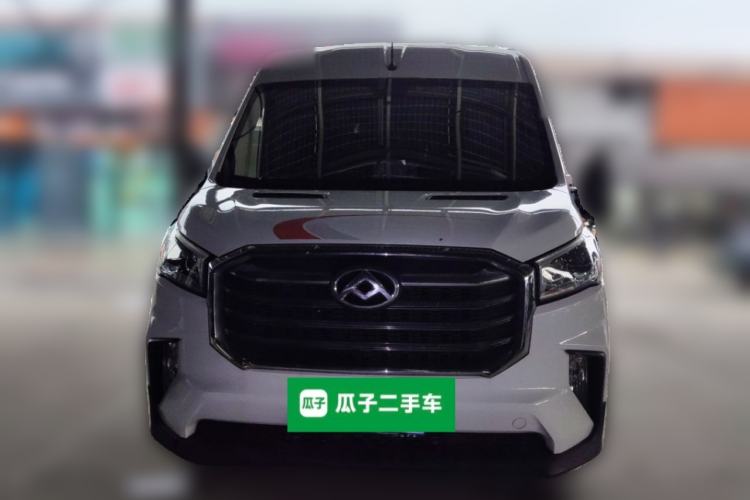 Used SAIC MAXUS Xintu V90 2022 2.0T Automatic Zhiyun King Rear-Drive Long Wheelbase High-Roof Design with Single Rear Tire—6/7 Seater Front