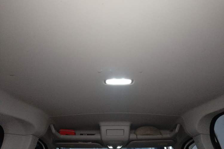 Used SAIC MAXUS Xintu V90  Headliner