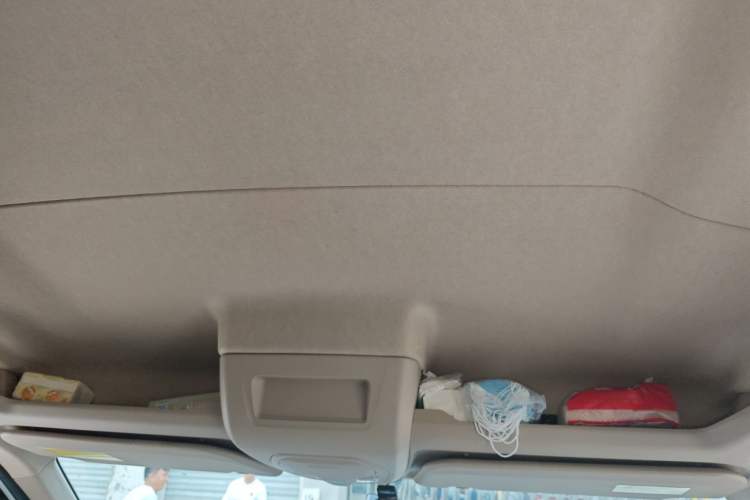 Used SAIC MAXUS Xintu V90 2022 2.0T Automatic ZhiDa Rear-Drive Long Wheelbase High-Roof Design with Single Rear Tire 9-Seater Headliner