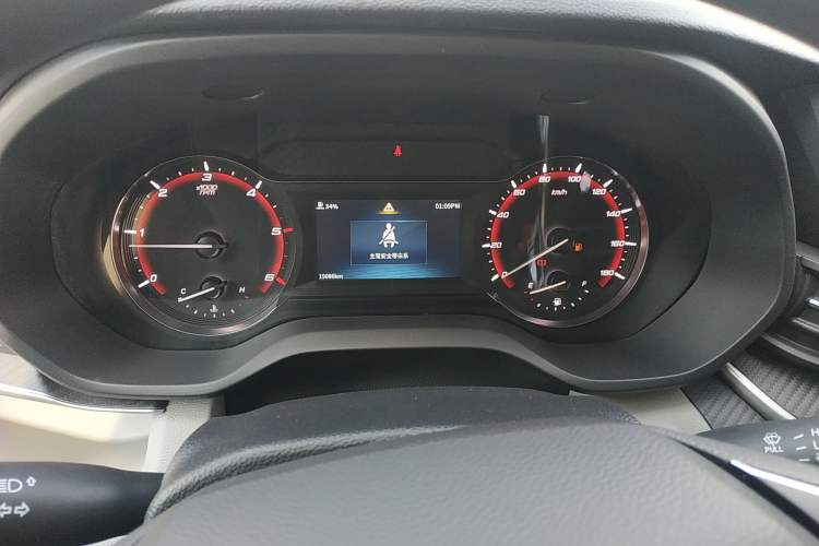 Used SAIC MAXUS Xintu V90 2022 2.0T Manual Zhiyun King Rear-Drive Long Wheelbase High-Roof with Single Rear Tire—6/7 Seats Instrument Cluster
