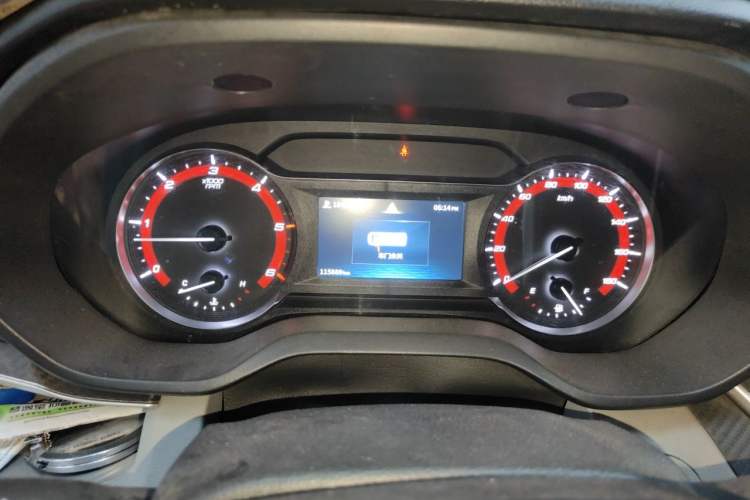 Used SAIC MAXUS Xintu V90 2022 2.0T Manual VAN Rear-Drive Long Wheelbase High Roof Single Rear Tire 3-Seater Instrument Cluster
