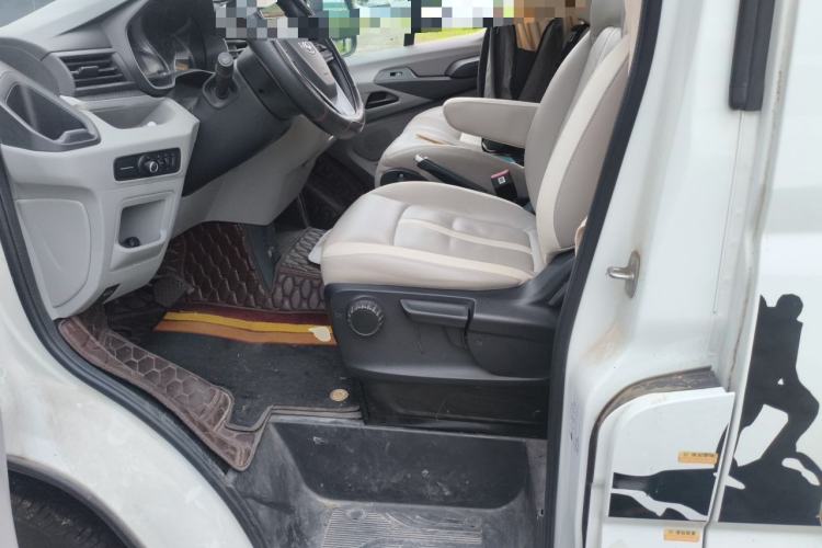 Used SAIC MAXUS Xintu V90  Left Front Seat