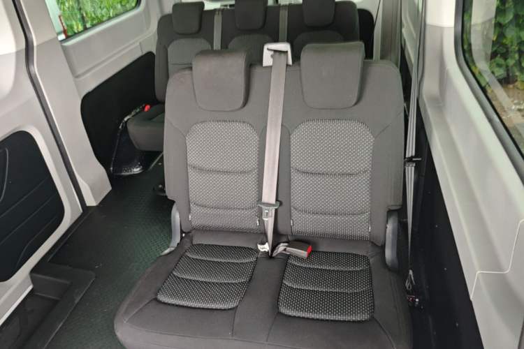 Used SAIC MAXUS Xintu V90 2022 2.0T Manual Zhiyun King Rear-Drive Long Wheelbase High-Roof with Single Rear Tire—6/7 Seats Left Rear Seat