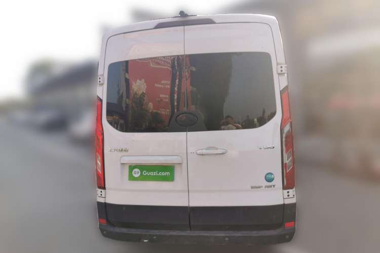 Used SAIC MAXUS Xintu V90 2022 2.0T Automatic Zhiyun King Rear-Drive Long Wheelbase High-Roof Design with Single Rear Tire—6/7 Seater Rear