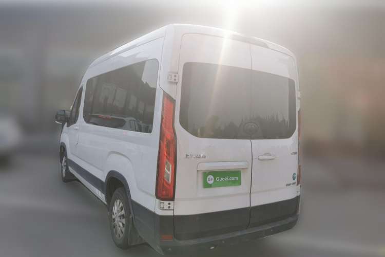 Used SAIC MAXUS Xintu V90 2022 2.0T Automatic Zhiyun King Rear-Drive Long Wheelbase High-Roof Design with Single Rear Tire—6/7 Seater Rear Left 45 Deg