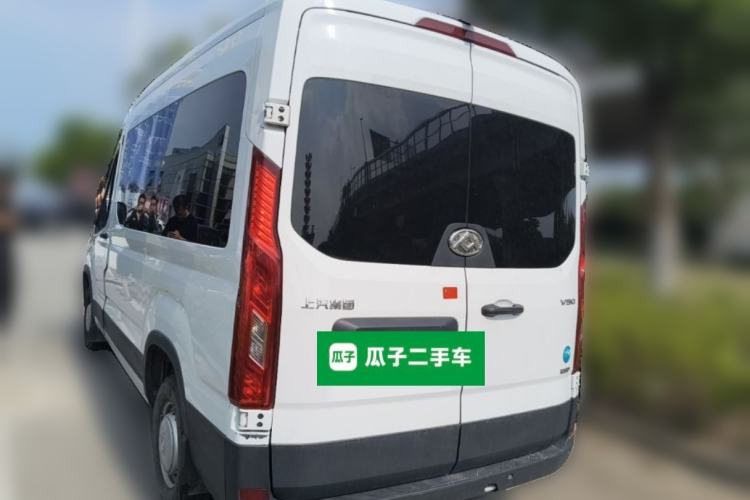 Used SAIC MAXUS Xintu V90 2022 2.0T Manual Zhiyun King Rear-Drive Long Wheelbase High-Roof with Single Rear Tire—6/7 Seats Rear Left 45 Deg