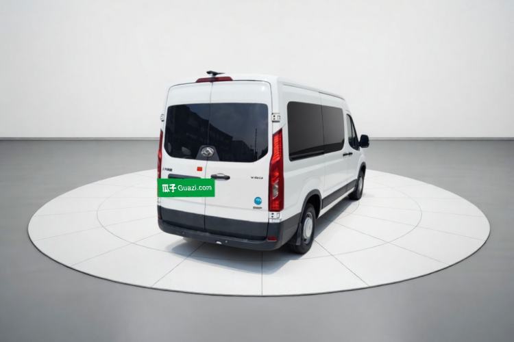 Used SAIC MAXUS Xintu V90 2022 2.0T Manual Zhiyun King Rear-Drive Long Wheelbase High-Roof with Single Rear Tire—6/7 Seats Rear Right 45 Deg