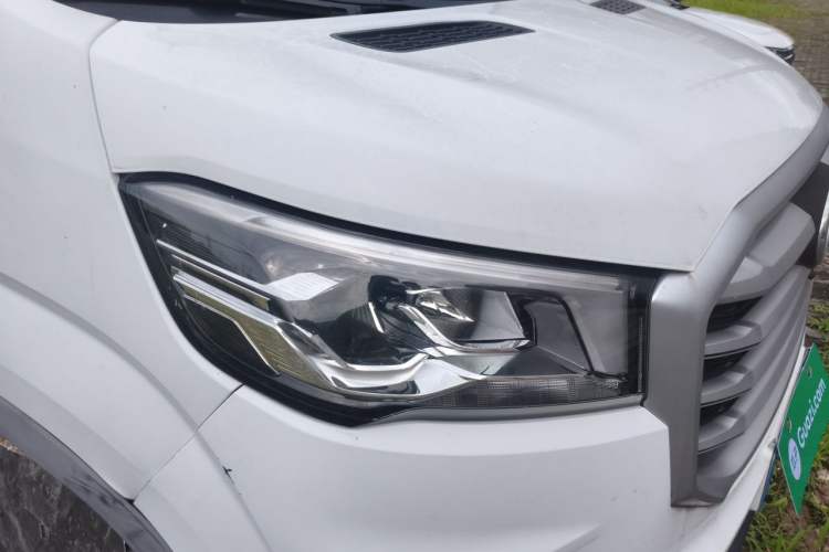 Used SAIC MAXUS Xintu V90  Right Front Headlight