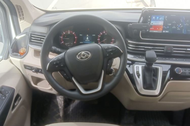 Used SAIC MAXUS Xintu V90 2022 2.0T Automatic ZhiDa Rear-Drive Long Wheelbase High-Roof Design with Single Rear Tire 9-Seater Steering Wheel