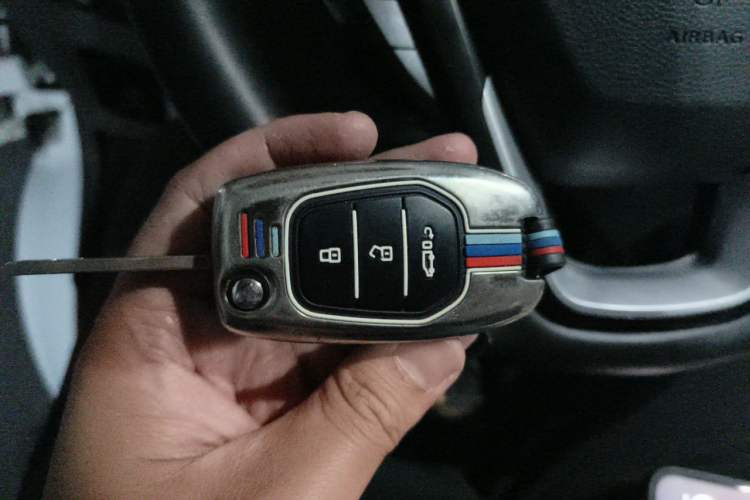 Used SAIC MAXUS Xintu V90  Vehicle Key