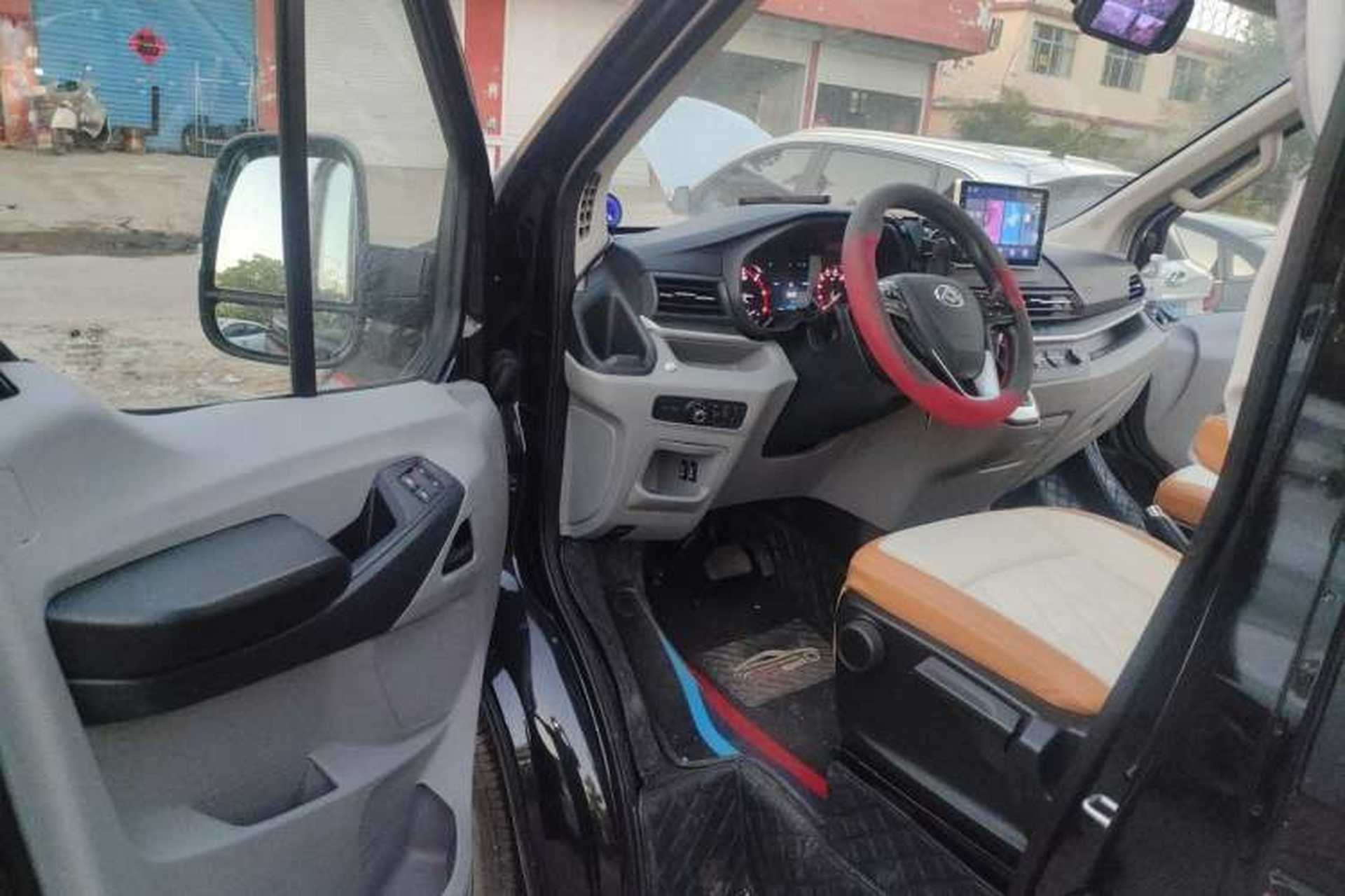Used SAIC MAXUS Xintu V90  Driver Seat