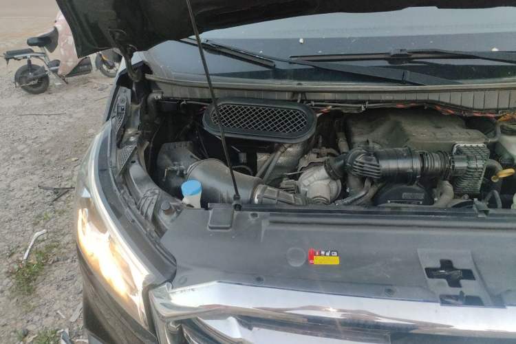 Used SAIC MAXUS Xintu V90  Engine Bay Right