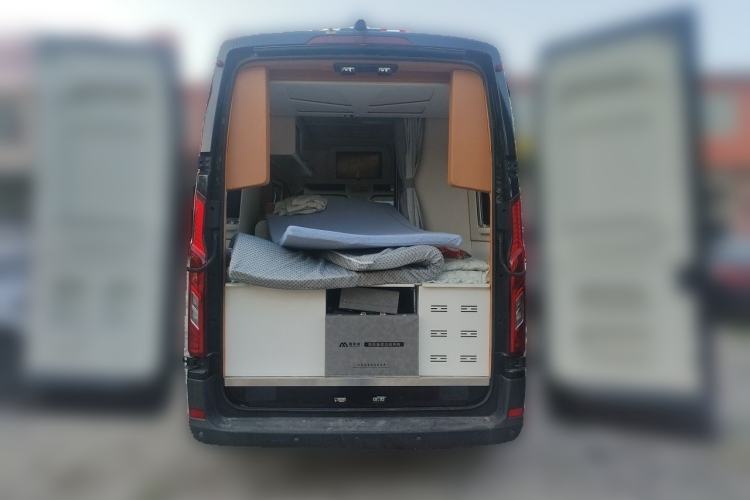 Used SAIC MAXUS Xintu V90  Trunk