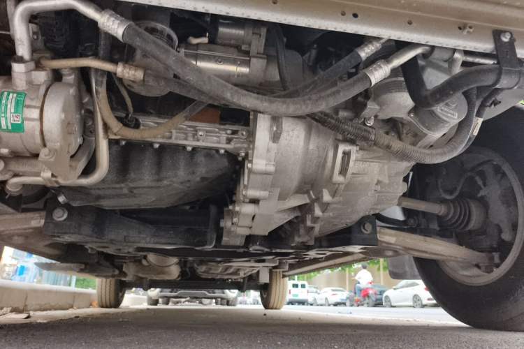 Used SAIC MAXUS Xintu V90  Chassis Front