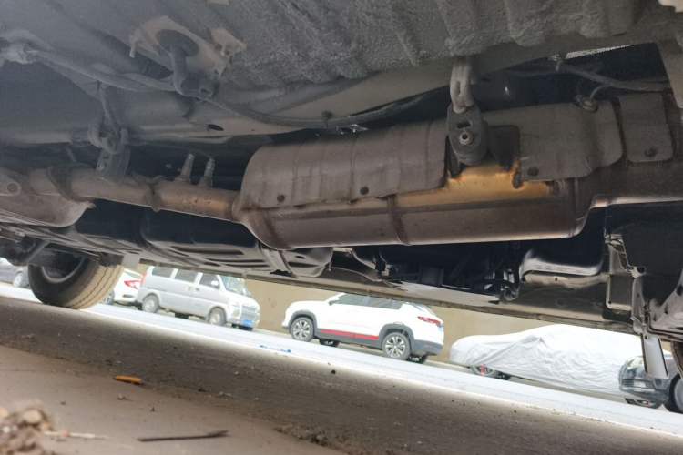 Used SAIC MAXUS Xintu V90  Chassis Front Right