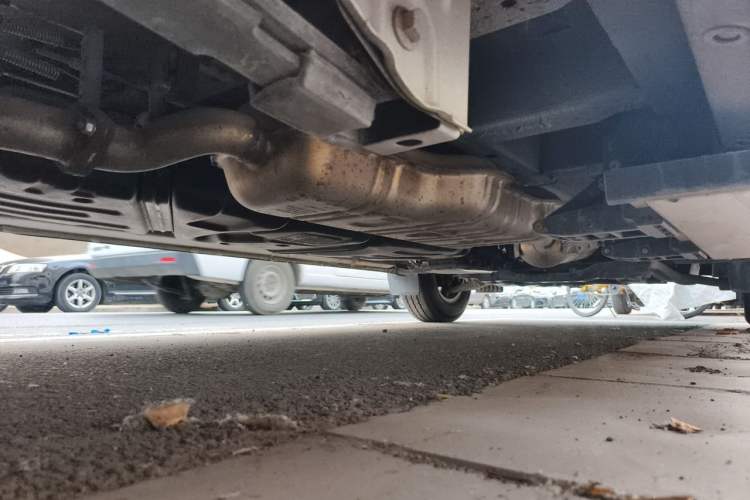 Used SAIC MAXUS Xintu V90  Chassis Rear Right
