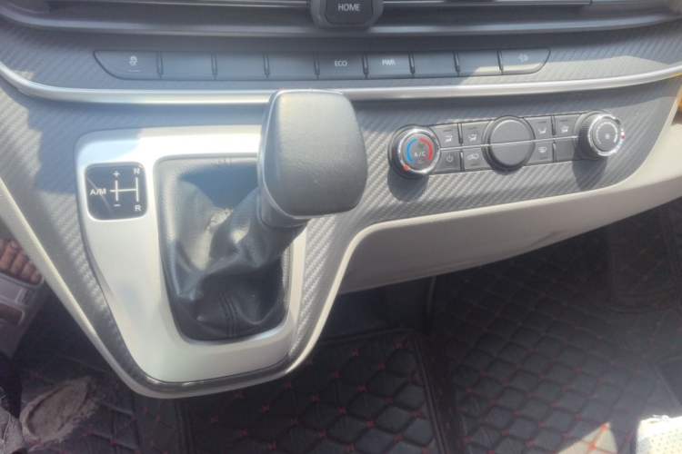 Used SAIC MAXUS Xintu V90  Gear Lever