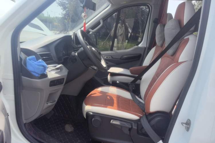 Used SAIC MAXUS Xintu V90  Left Front Seat