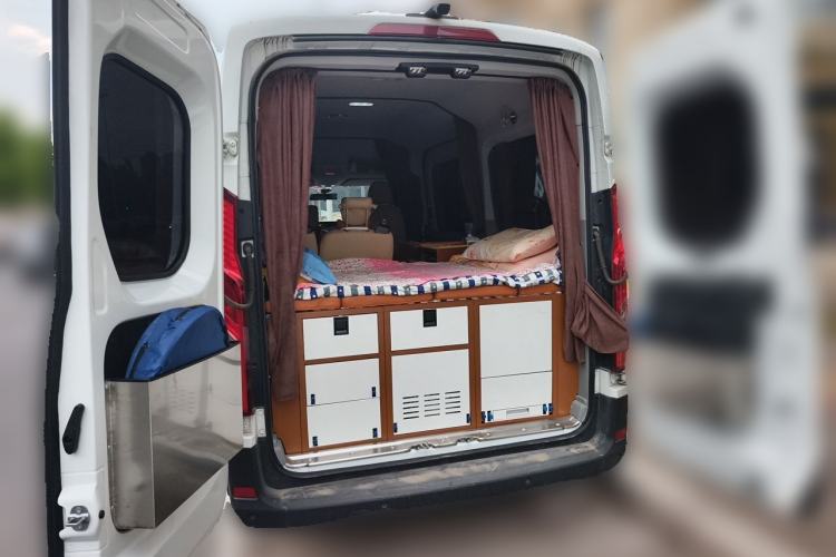Used SAIC MAXUS Xintu V90  Trunk