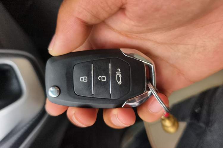 Used SAIC MAXUS Xintu V90  Vehicle Key