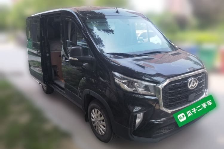 Used SAIC MAXUS Xintu V90 2024 ZhiJie 2.0T Automatic Front-Wheel-Drive Short Wheelbase Mid-Height Design with Single Rear Tire—5/6 Seater Front Right 45 Deg