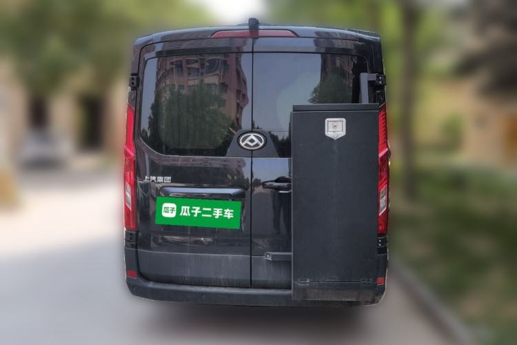 Used SAIC MAXUS Xintu V90 2024 ZhiJie 2.0T Automatic Front-Wheel-Drive Short Wheelbase Mid-Height Design with Single Rear Tire—5/6 Seater Rear