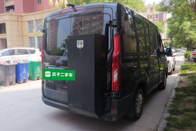 Used SAIC MAXUS Xintu V90 2024 ZhiJie 2.0T Automatic Front-Wheel-Drive Short Wheelbase Mid-Height Design with Single Rear Tire—5/6 Seater Rear Right 45 Deg