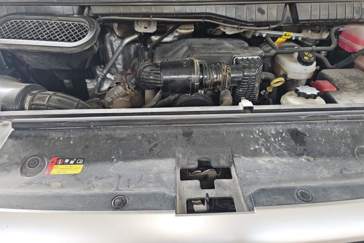 Used SAIC MAXUS Xintu V90  Engine Bay