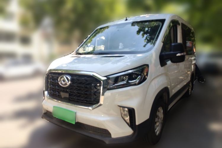 Used SAIC MAXUS Xintu V90 2024 ZhiJie 2.0T Automatic Front-Wheel-Drive Short Wheelbase Mid-Height Design with Single Rear Tire—5/6 Seater Guazi used car, China used car export, Used car for sale, Used SAIC MAXUS cars, Cheapest cars for sale