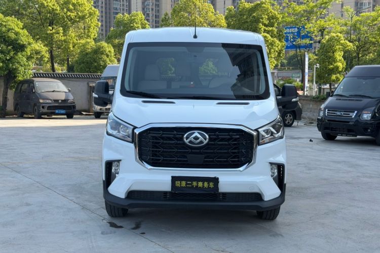 Used SAIC MAXUS Xintu V90 2024 ZhiJie 2.0T Automatic Front-Wheel-Drive Short Wheelbase Mid-Height Design with Single Rear Tire—5/6 Seater Exterior 1