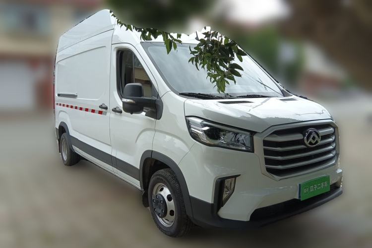 Used SAIC MAXUS Xintu V90 2024 Zhiyun 2.0T Manual Rear-Drive Extended-Wheelbase Ultra-High-Roof Model with Dual Rear Tires and 3 Seats Exterior 2