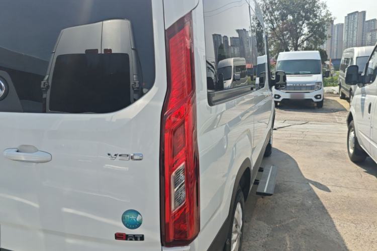 Used SAIC MAXUS Xintu V90 2024 ZhiJie 2.0T Automatic Front-Drive Long-Wheelbase High-Roof Model with Single Rear Tire 6/7 Seats Exterior 3
